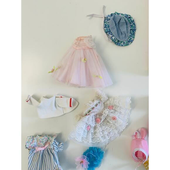 Ginny Doll, Trunk, and Clothing - Picture 5 of 10